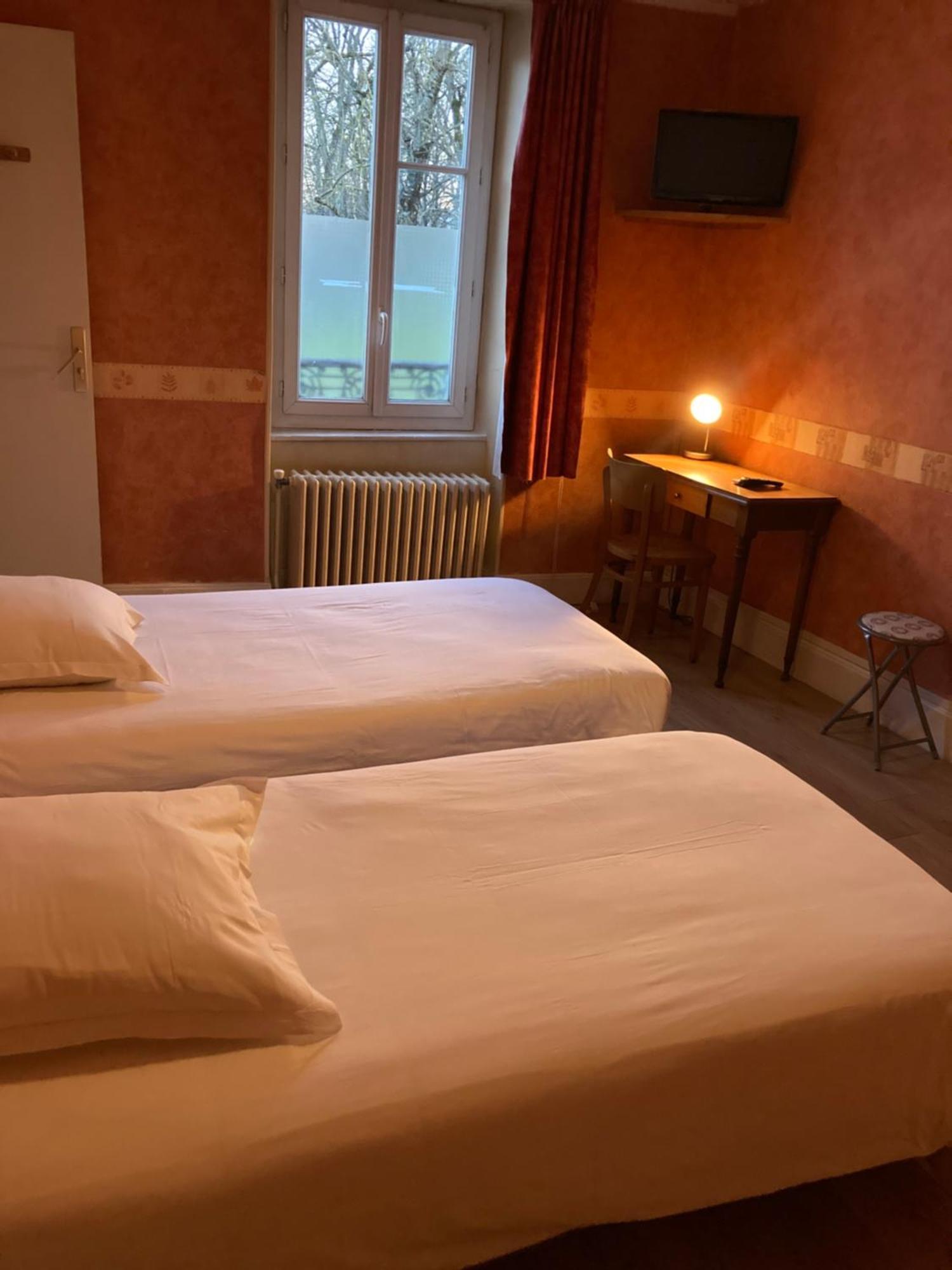 Hotel Des Ducs Невер Екстериор снимка