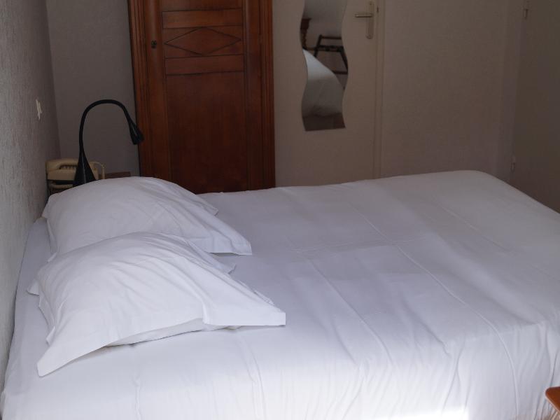 Hotel Des Ducs Невер Екстериор снимка